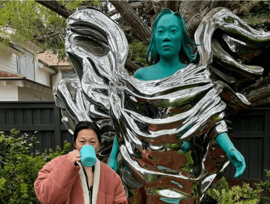 Mark Zuckerberg Unveils 7-Foot Statue of Priscilla Chan by Arsham ...